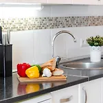 1314 Fabulous 2 Bedroom Roof Terrace Апартаменты *